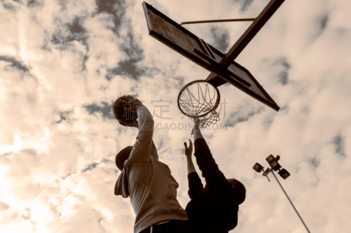 杰伦·布伦森康复进展超出预期，给尼克斯队带来好消息